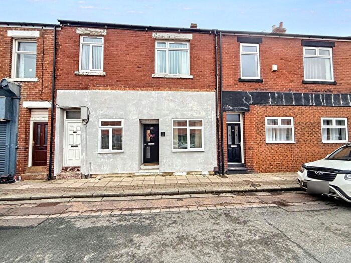 4 Bedroom Flat For Sale In Queen Alexandra Road, Seaham, SR7