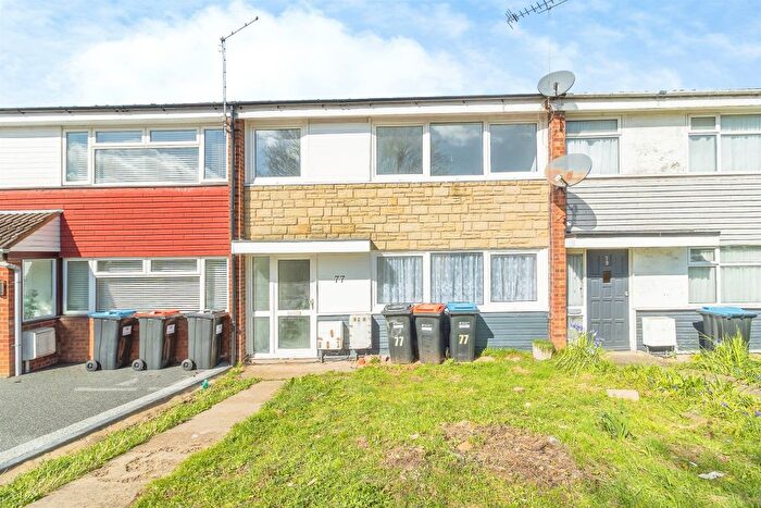 3 Bedroom Terraced House For Sale In Westminster Drive, Bletchley, Milton Keynes, MK3