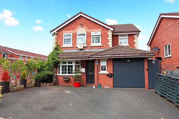 4 Bedroom Detached House For Sale In Gooch Close, Madeley, TF7