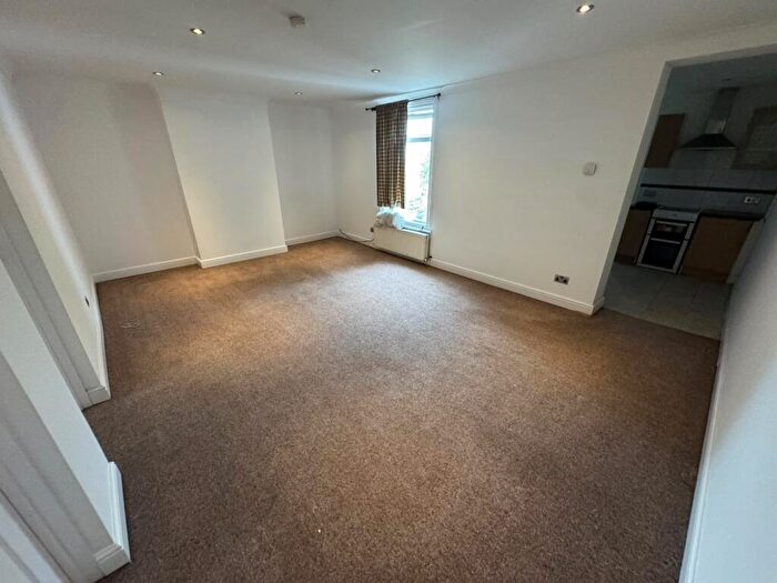 2 Bedroom Apartment To Rent In Cromwell Road, LU3