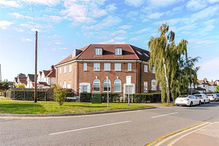 3 Bedroom Flat For Sale In Bathurst Walk, Iver, SL0