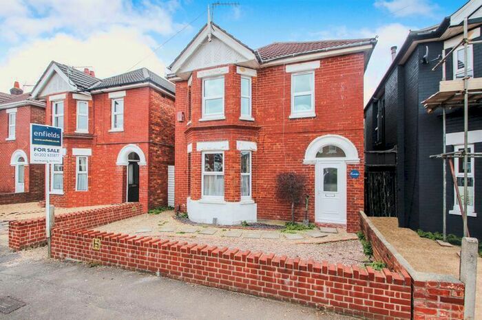 5 Bedroom Detached House For Sale In Orcheston Road, Bournemouth, BH8