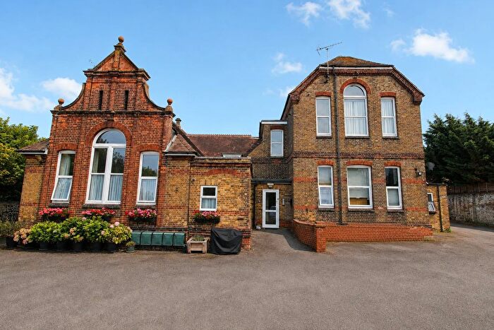 1 Bedroom Flat For Sale In St Saviours Court, Westgate-On-Sea, CT8