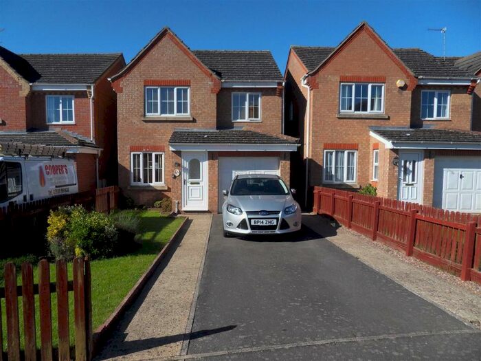 3 Bedroom Detached House To Rent In Keld Close, Corby, NN18