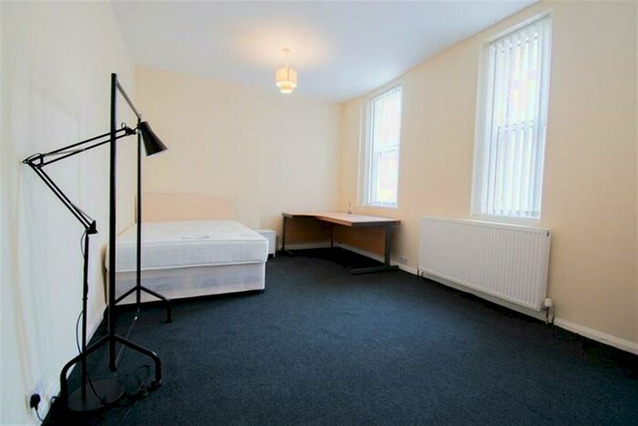 10 Bedroom Terraced House To Rent In Portland Terrace, Newcastle Upon Tyne, NE2