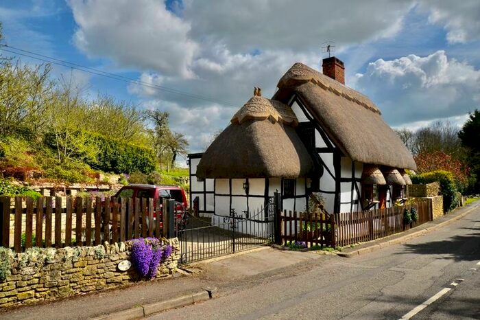 2 Bedroom Detached House For Sale In Stratford Road, Harvington, Evesham, WR11