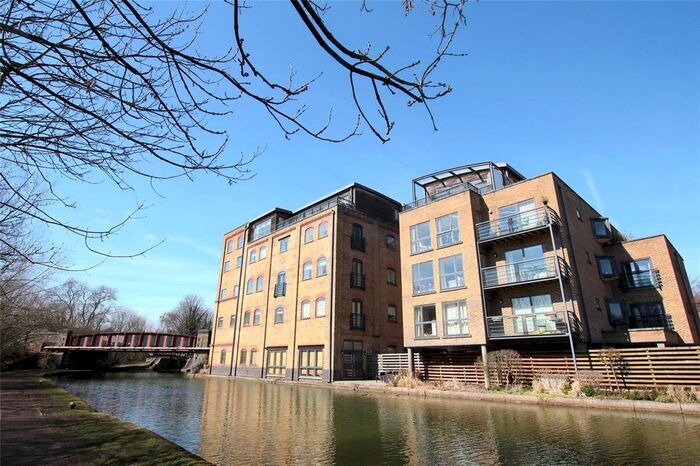 2 Bedroom Flat To Rent In Lower Kings Road, Berkhamsted, HP4