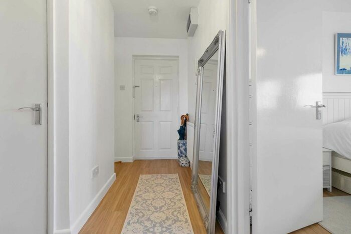 3 Bedroom Flat To Rent In Imperial Road, Malvern, WR14