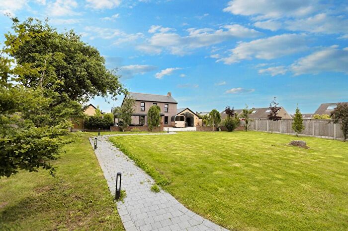 6 Bedroom Detached House For Sale In Hammond Avenue, Haverfordwest, SA61