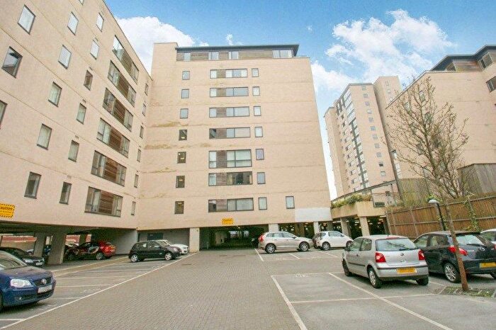 2 Bedroom Flat To Rent In Falcon Drive, Cardiff, CF10