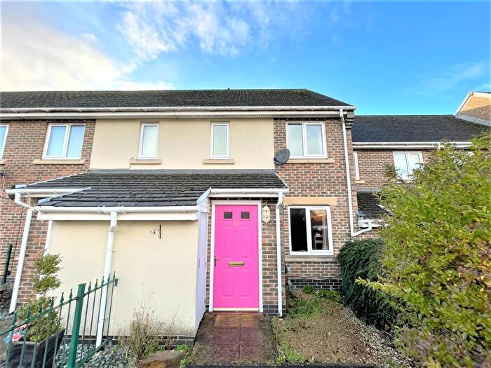 3 Bedroom Terraced House To Rent In The Oaks, Newbury, RG14