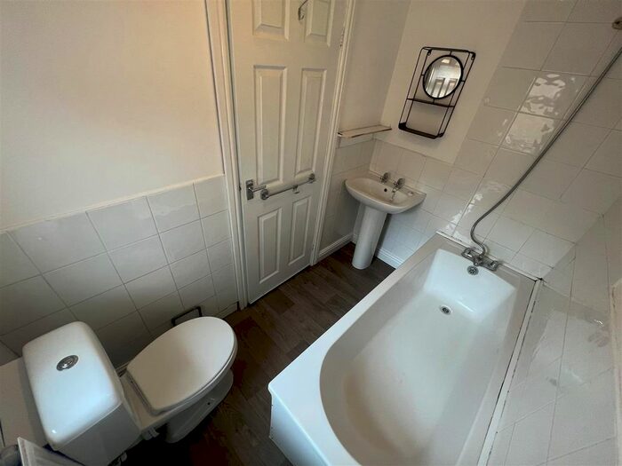 Studio To Rent In Westbourne Avenue, Princes Avenue, Hull, HU5