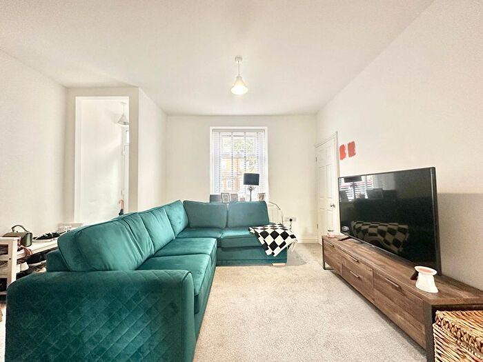 2 Bedroom Terraced House To Rent In Temple Street, Newport, NP20