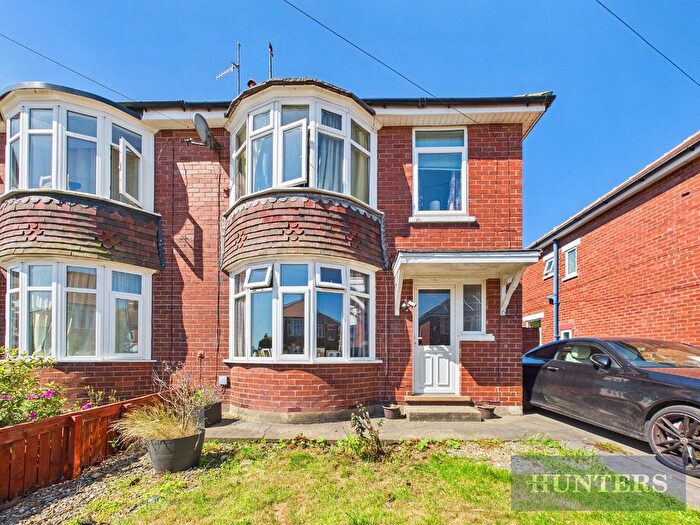 3 Bedroom Semi-Detached House For Sale In Thornville Avenue, Scarborough, YO12