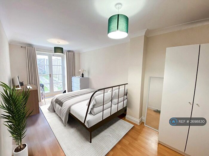 6 Bedroom Terraced House To Rent In Albany Gardens, Colchester, CO2