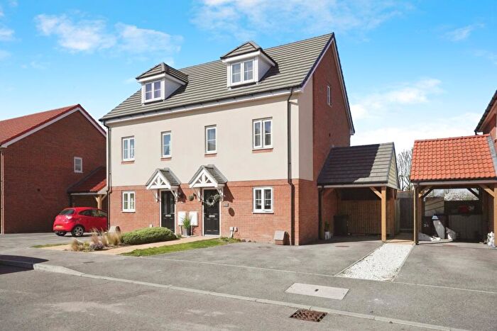 3 Bedroom Semi-Detached House For Sale In Wheatsheaf Square, Whitfield, Dover, Kent, CT16