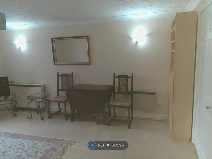 2 Bedroom Flat To Rent In Hagley Road, Birmingham, B16