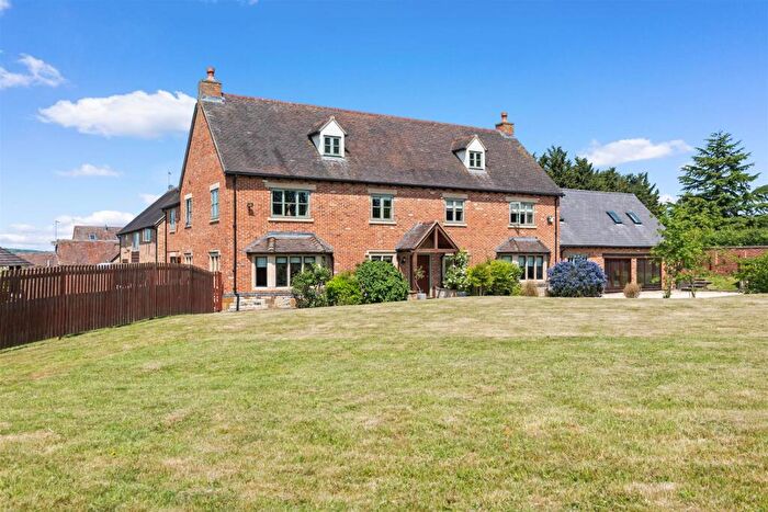 5 Bedroom Detached House For Sale In Evesham Road, Dodwell, Stratford-upon-Avon, CV37