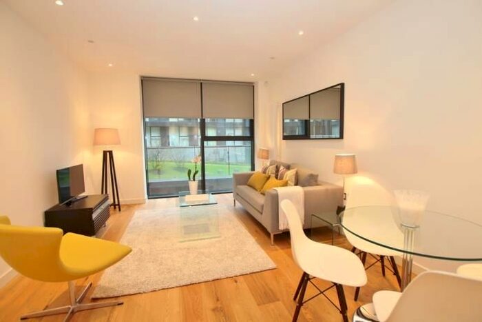2 Bedroom Flat To Rent In Simpson Loan, Edinburgh, EH3