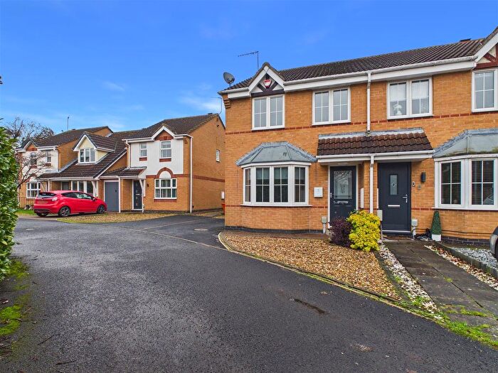 3 Bedroom Semi-Detached House For Sale In Monkton, Elloughton, HU15