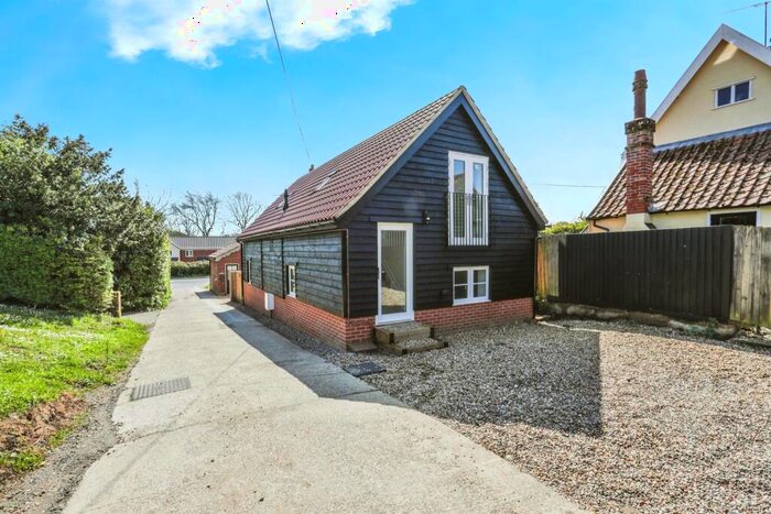 2 Bedroom Detached House For Sale In Willoughby Close, Parham, Woodbridge, IP13