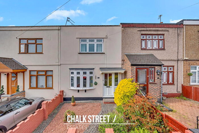 3 Bedroom Terraced House For Sale In Somerset Gardens, Hornchurch, RM11