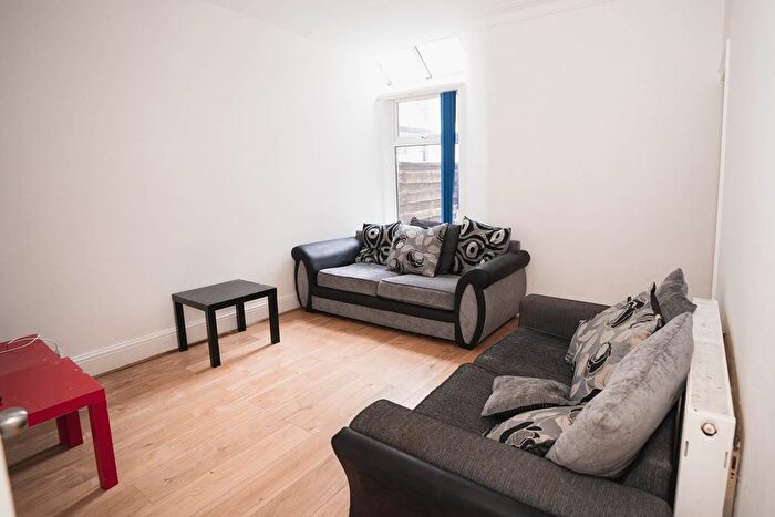 4 Bedroom Property To Rent In Richmond Road, Manchester, M14