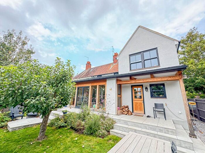 4 Bedroom Semi-Detached House To Rent In Kite Cottage, High Road, Brightwell, OX10