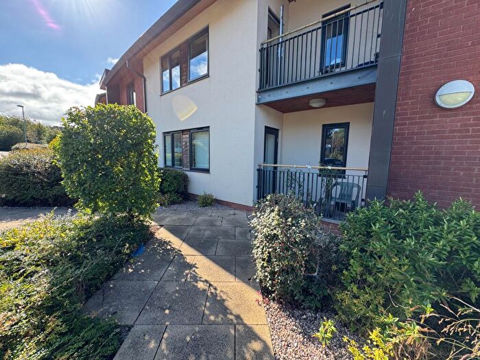 2 Bedroom Flat For Sale In Oakland Village, Swadlincote, DE11