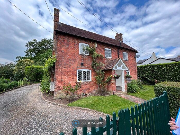 2 Bedroom Detached House To Rent In West End Green, Reading, RG7