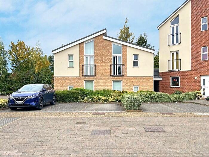 1 Bedroom Flat For Sale In Clogg Mill Gardens, Selby, YO8