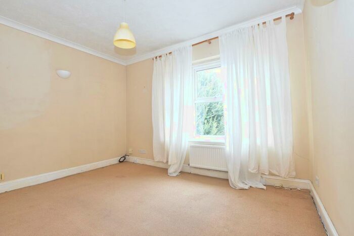 1 Bedroom Flat To Rent In Clarendon Villas, Hove, BN3