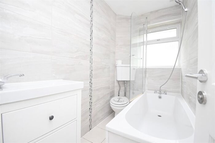 2 Bedroom Terraced House To Rent In Clive Road Belvedere, DA17