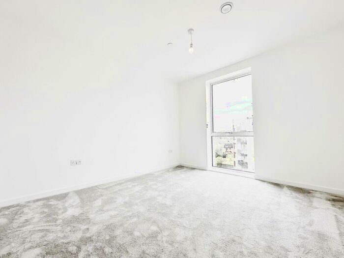 2 Bedroom Apartment For Sale In Station Road, Bishops Stortford, CM23
