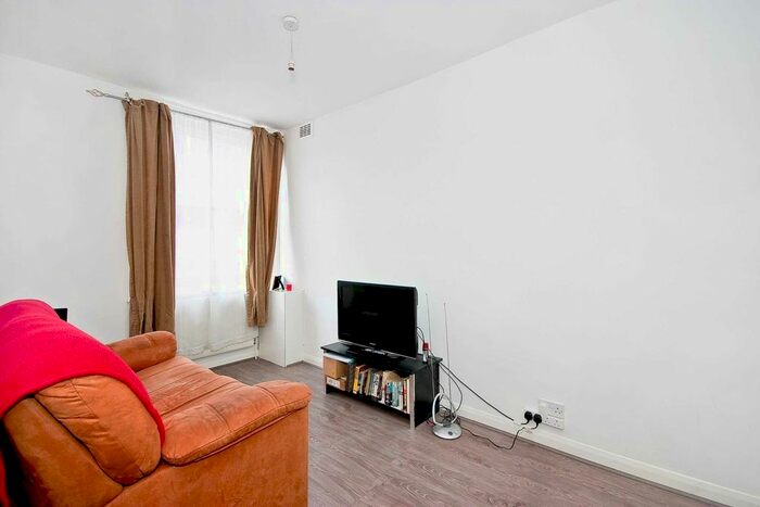 1 Bedroom Flat To Rent In Widmore Road, Bromley BR1