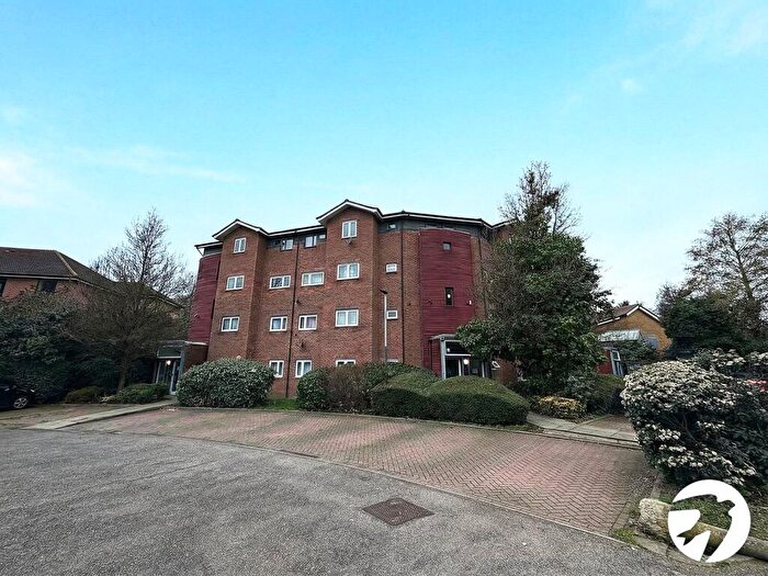 2 Bedroom Flat To Rent In Meadowford Close, London, SE28