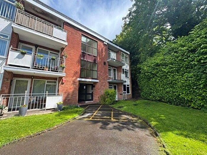 2 Bedroom Flat To Rent In Woburn Crescent, Birmingham, B43