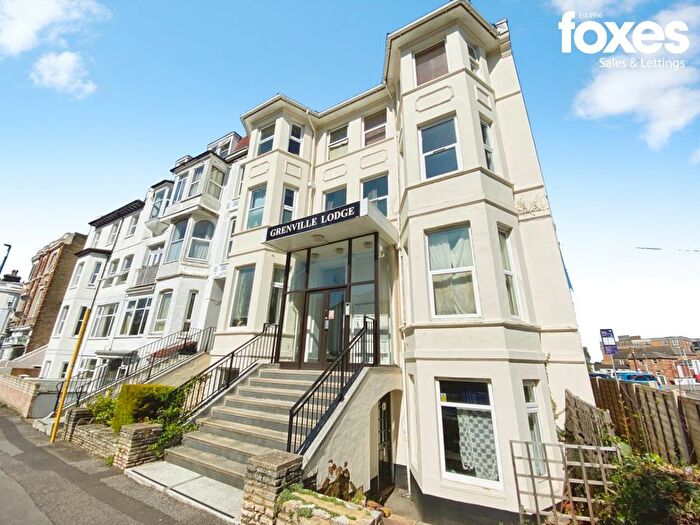 1 Bedroom Flat For Sale In Grenville Lodge, - West Hill Road, Bournemouth, Dorset, BH2