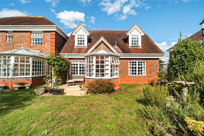 3 Bedroom Retirement Property For Sale In Priestland Gardens, Castle Village, Berkhamsted, Hertfordshire, HP4