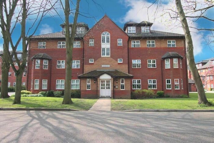 2 Bedroom Flat To Rent In The Spinnakers, Aigburth, Liverpool, L19