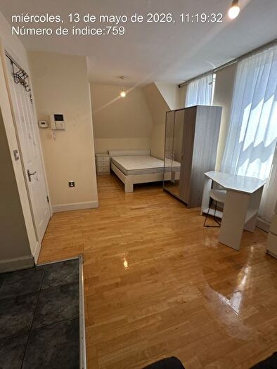 Studio To Rent In Lavender Hill, London, SW11