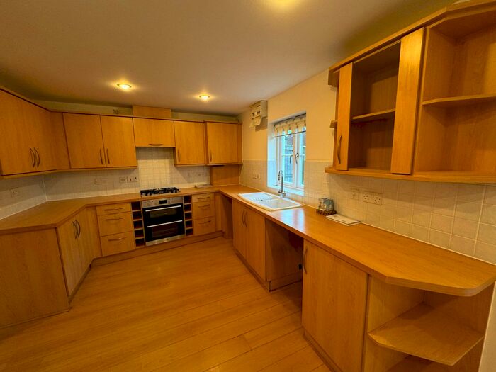 3 Bedroom Terraced House To Rent In Beechwood Square, Dorchester, DT1