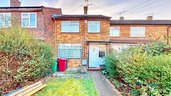 3 Bedroom Terraced House For Sale In Slough, SL2