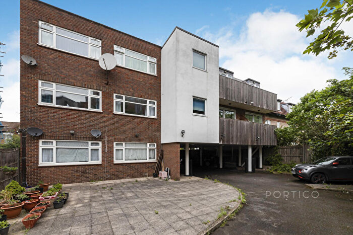 1 Bedroom Flat To Rent In Raglan Road, London, E17