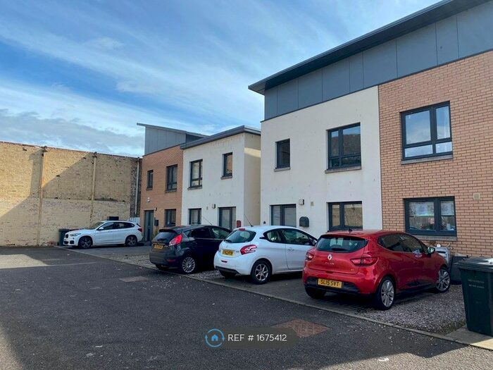 3 Bedroom Semi-Detached House To Rent In Bellfield Street, Dundee, DD1