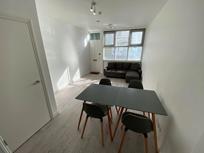 2 Bedroom Flat To Rent In Bedroom Flat – Caledonian Road, London, N1