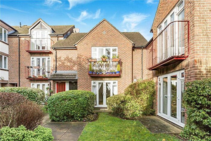 2 Bedroom Apartment To Rent In Sunderland Avenue, Oxford, Oxfordshire, OX2