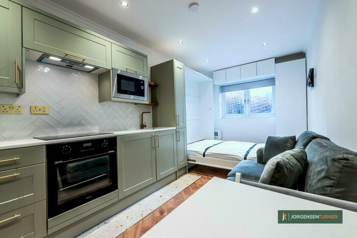 Flat To Rent In Brondesbury Road, London, NW6