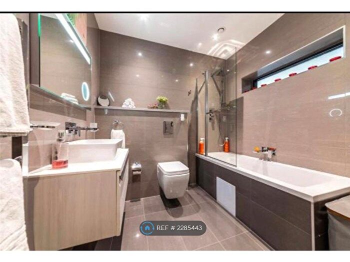 2 Bedroom Flat To Rent In Barking Road, London, E13