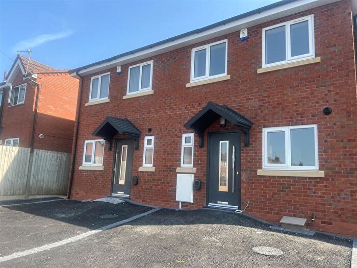 3 Bedroom End Of Terrace House For Sale In Petford Street, Cradley Heath, B64